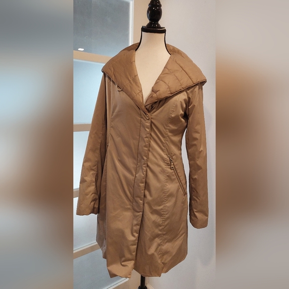 Tahari Jackets & Blazers - Tahari Women's Tan Puffer Jacket